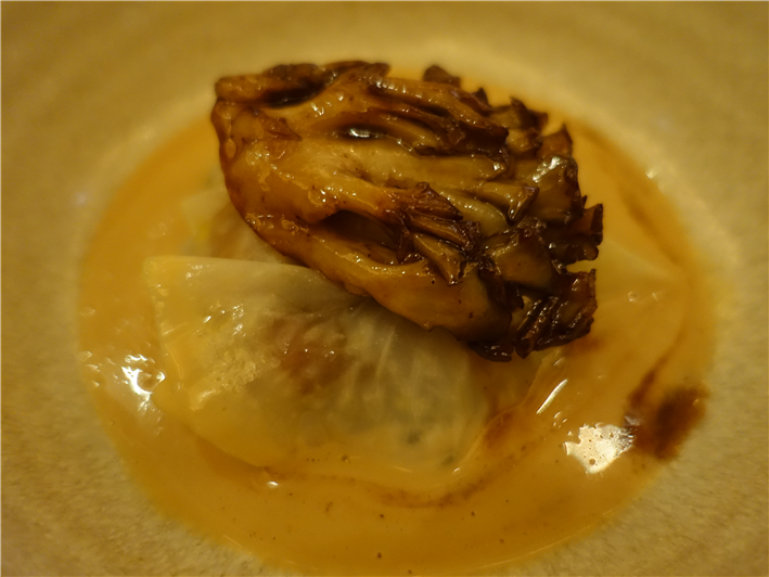 sweetbread with hen of the woods mushroom